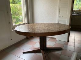 Esstisch oval
