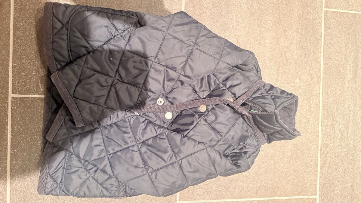 Benetton Giacche & Cappotti: Steppjacke Benetton blau Grösse 18-24 – Usato da Hagendorn venduto da VS0506 3