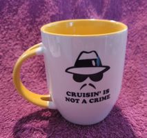 Coole weisse Kaffeetasse Cruisin is not a crime neu!