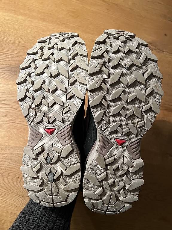Scarpe da donna: Salamon Trekking Schuhe Grösse 37,5 – Usato da Niederscherli venduto da ste_2pj6 2