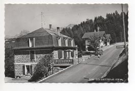 LES GIETTES Restaurant Epicerie, Auto