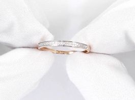 Bague or blanc et rose avec diamants. Neuf
