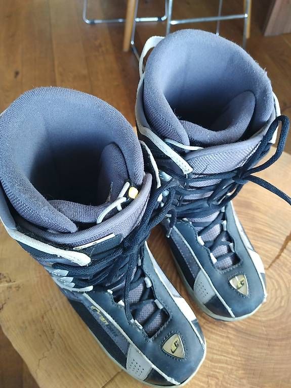 Scarpe da uomo: Snowboard Schuhe Gr. ca. 38 – Usato da Lauerz venduto da Lufrab 2
