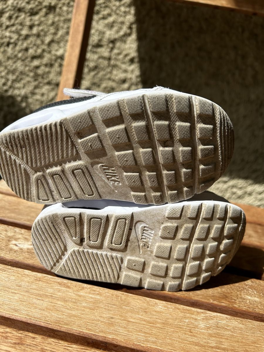 Nike Scarpe per ragazzi: Baskets Nike Air / taille 23.5 – Usato da Meyrin venduto da Bronx86 4