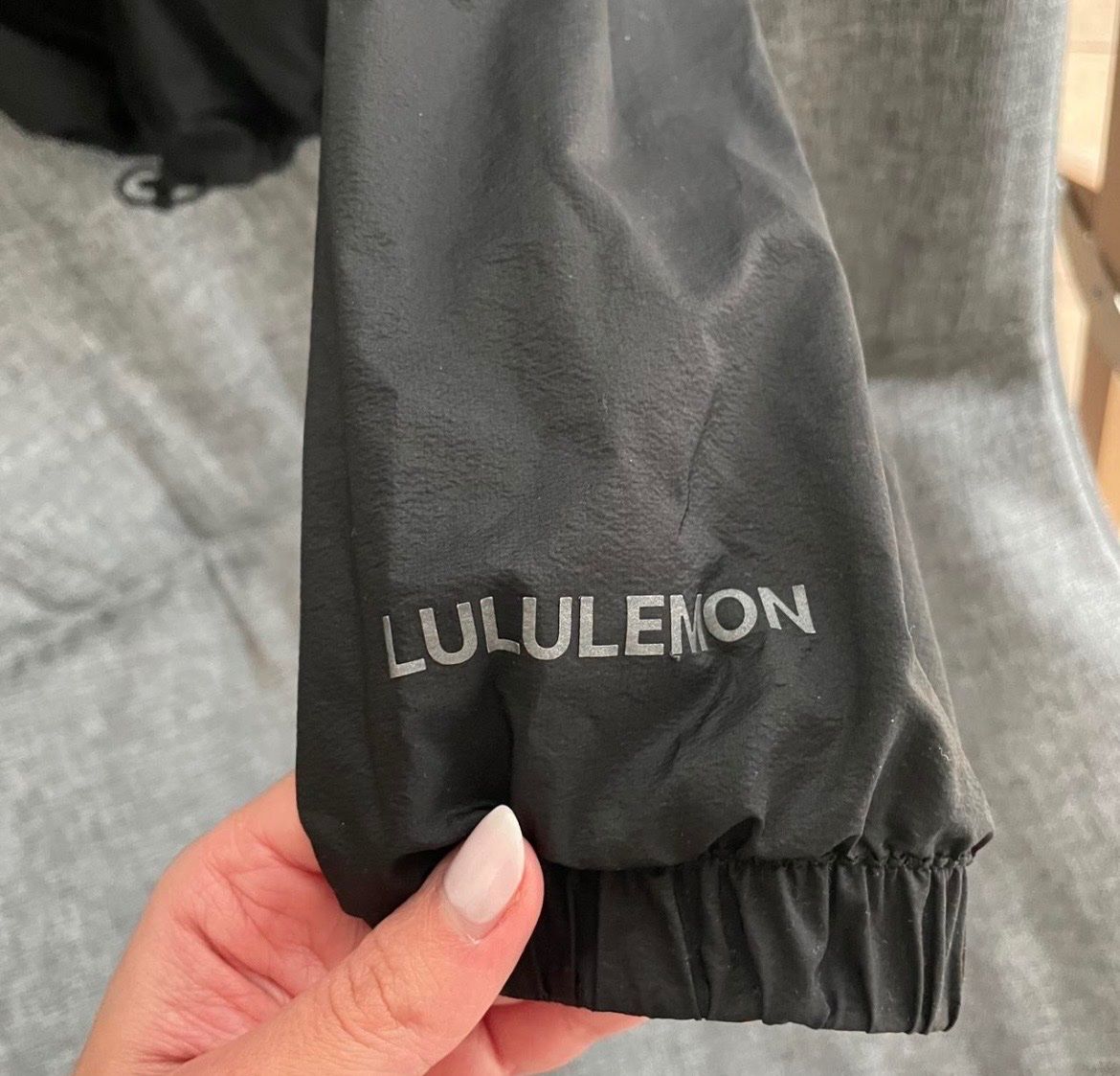 Lululemon Jacken: Lululemon Jacke – Gebraucht aus Bazenheid von hat_96 4
