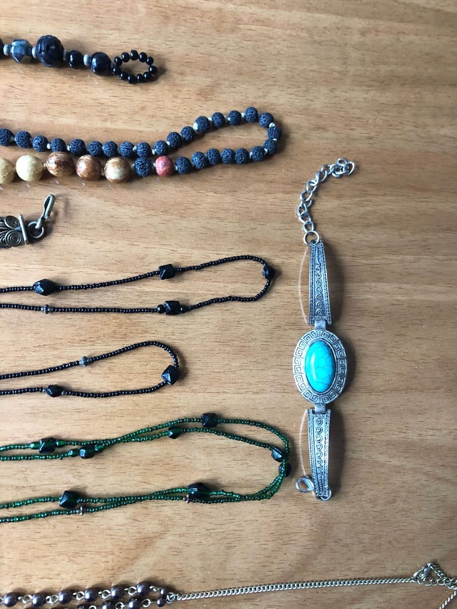 Altri gioielli: Bracelets and necklaces from various countries – Usato da Meilen venduto da val_tsv8 4
