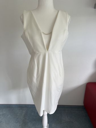 Sommerliches, weisses Kleid - Perfekt für den Ausgang!
