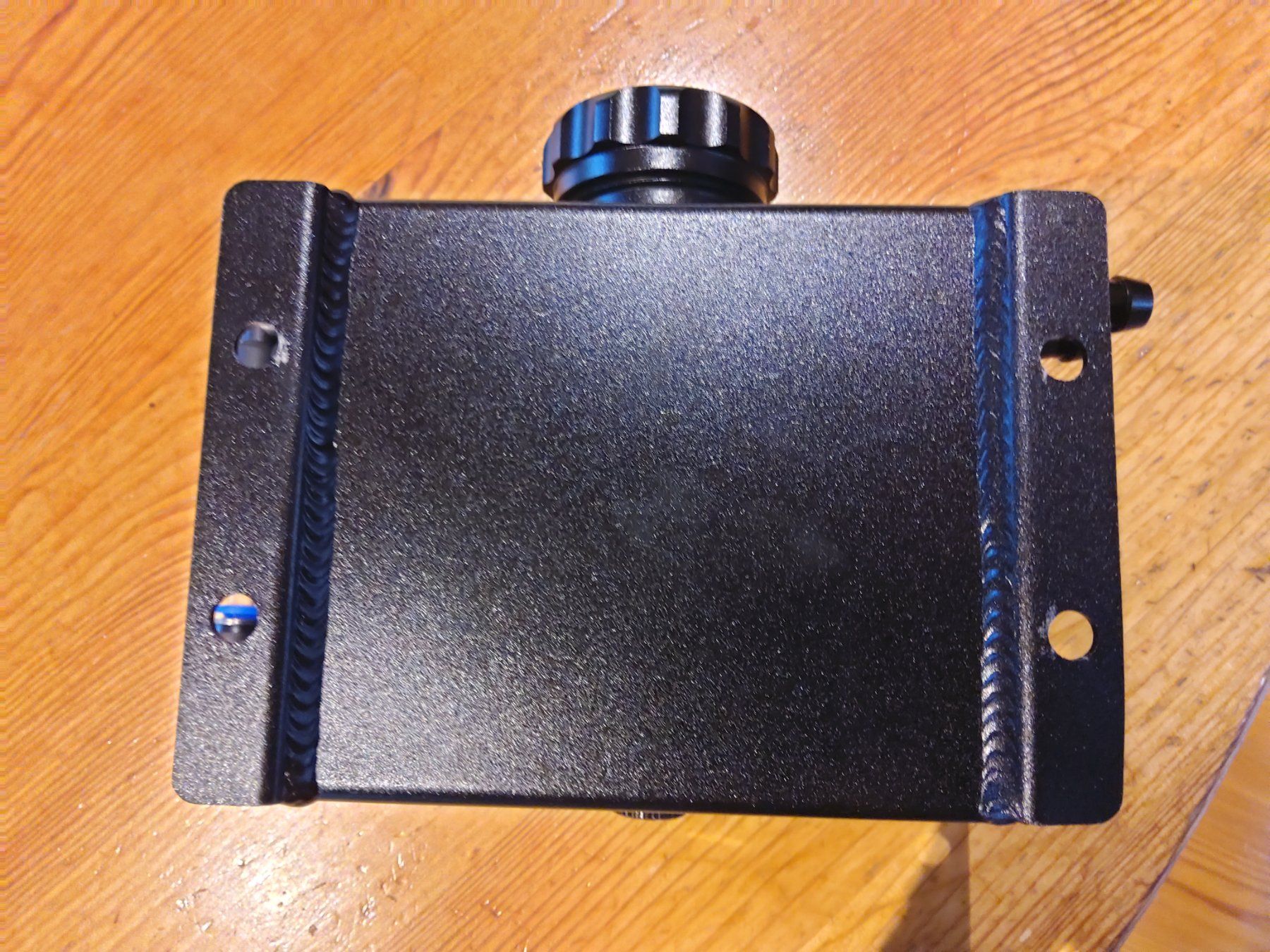 Accessori per altri veicoli: Kühlmittelbehälter – Nuovo (secondo la descrizione) da Aeschi b. Spiez venduto da Merk-Pullax 2