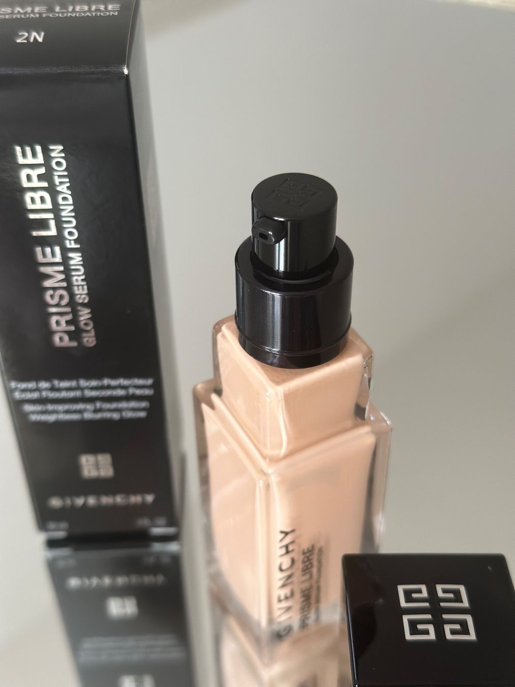 Givenchy Make-up: GIVENCHY Prisme Libre Glow Serum Foundation 2N 30ml NEU – Neu und originalverpackt aus Zürich von methee1107 2