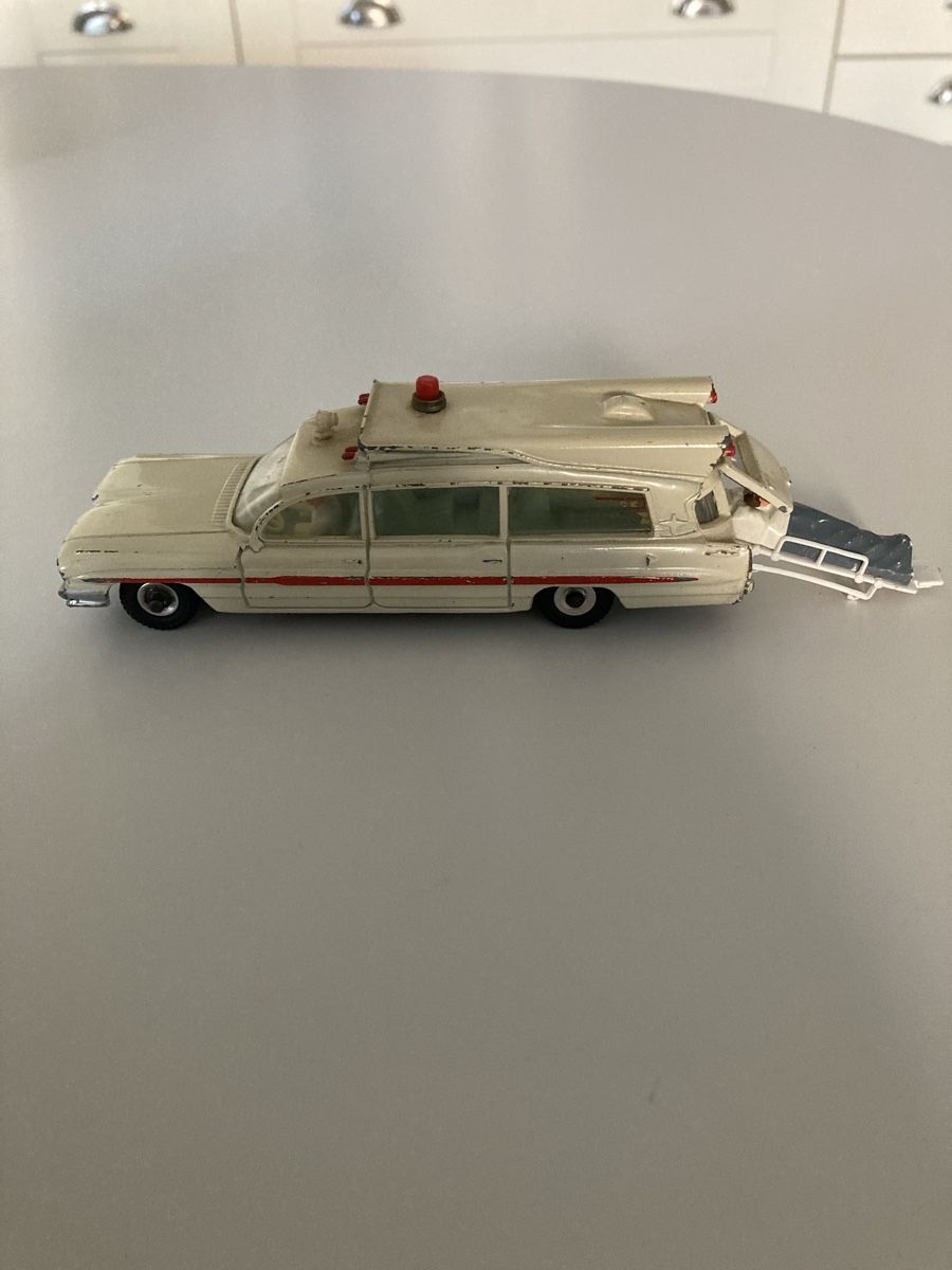 Dinky Toys Modellini d'auto: Voiture – Usato da Poliez-Pittet venduto da dav_h8tl 2