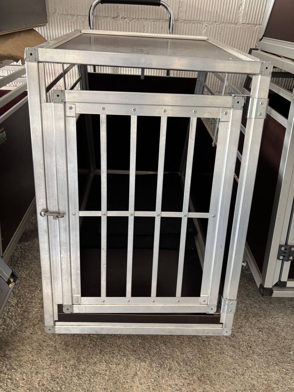 Niches, paniers: Hundebox Hundetransportbox ab CHF 1.- – D'occasion à Winterthur par sutti02