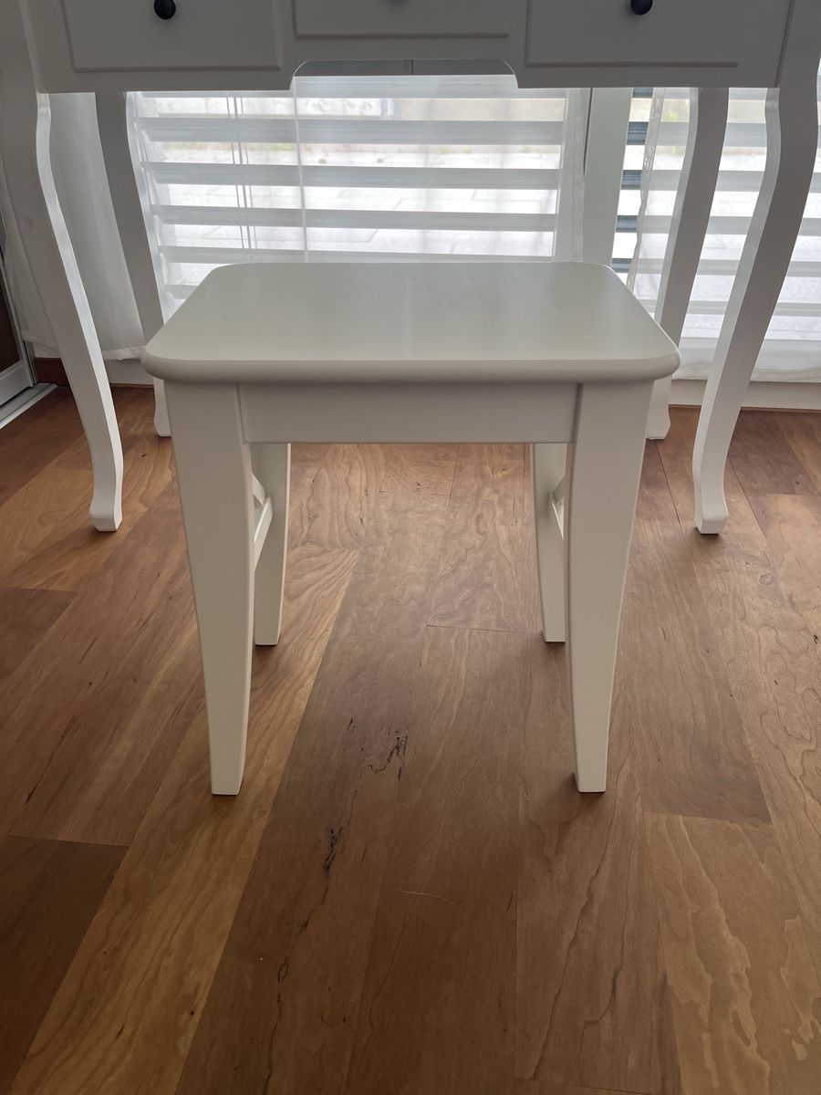 Tavoli da trucco: Schminktisch weiss mit Hocker – Usato da Meisterschwanden venduto da mat-drew 2