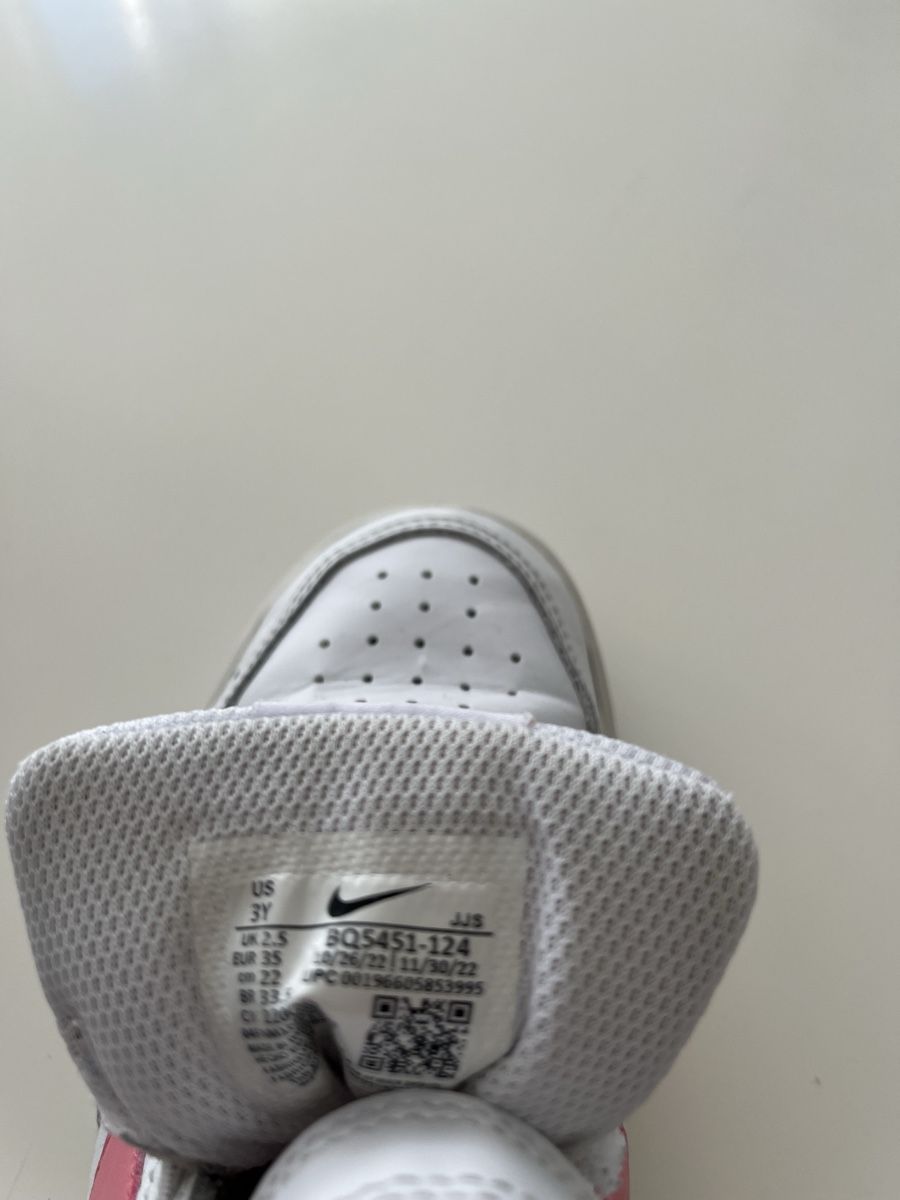 Nike Schuhe für Mädchen: Nike sneakers  Gr.35 – Gebraucht aus Genève von zuz_rd69 1