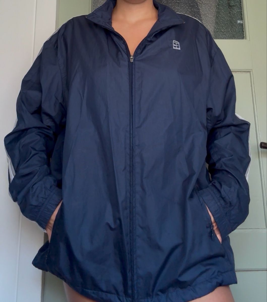 Nike Vestes: Lässige Nike Jacke – D'occasion à Langenthal par Nina_Leonie 3