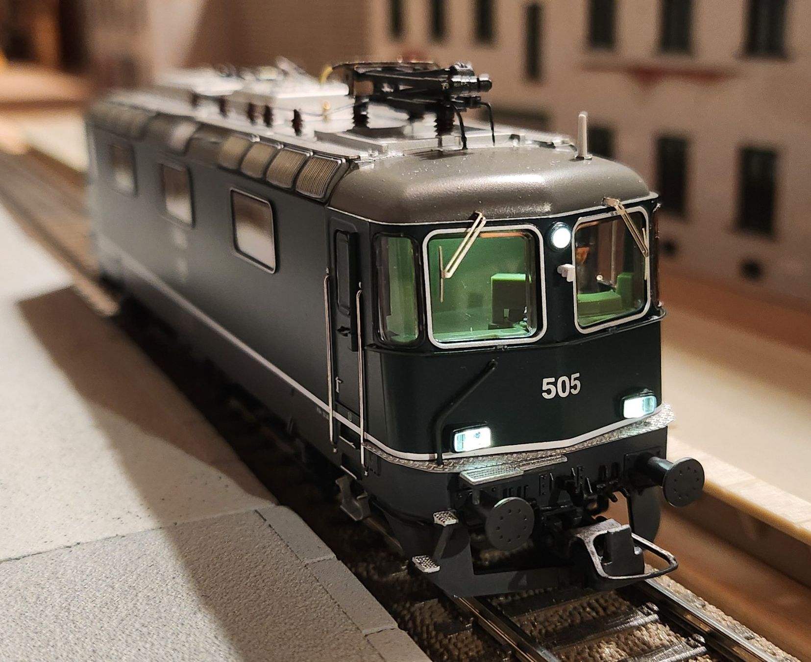 Roco Modellini di ferrovie: Roco BLS Re 420 505 DCC Sound – Nuovo (secondo la descrizione) da Wittenwil venduto da ced_q8j7 6