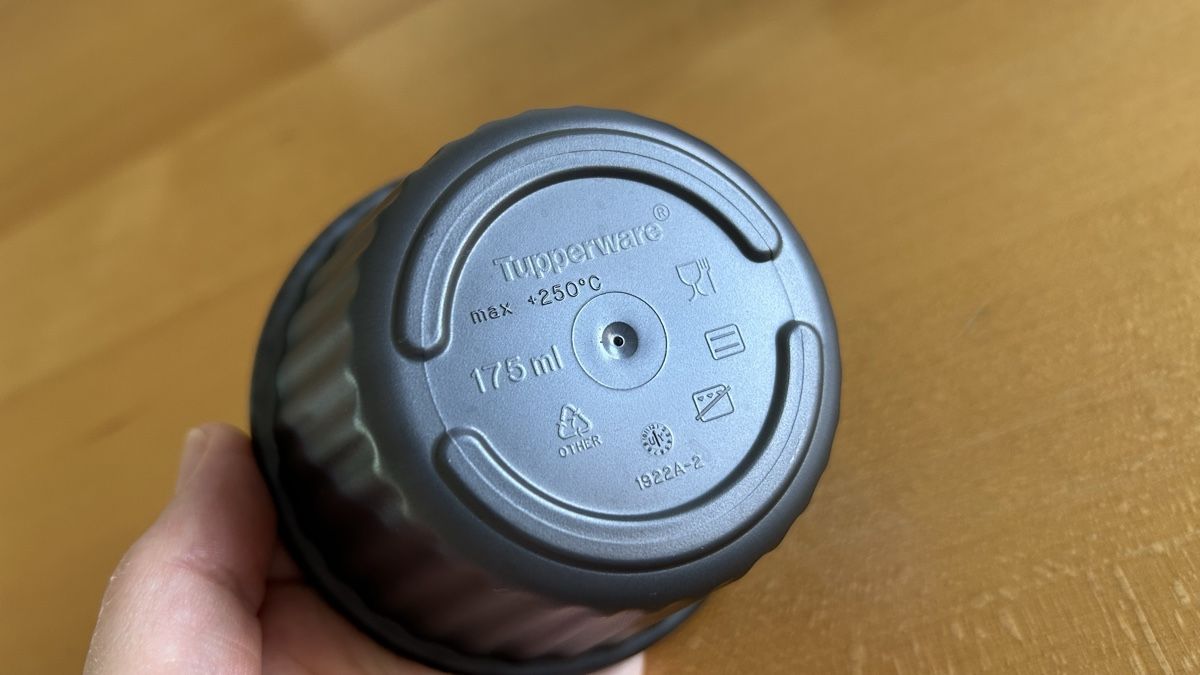 Tupperware Backformen: UltraPro Tupperware 5.7l & 3.3l  – Gebraucht aus Dotzigen von rapunzel03 9