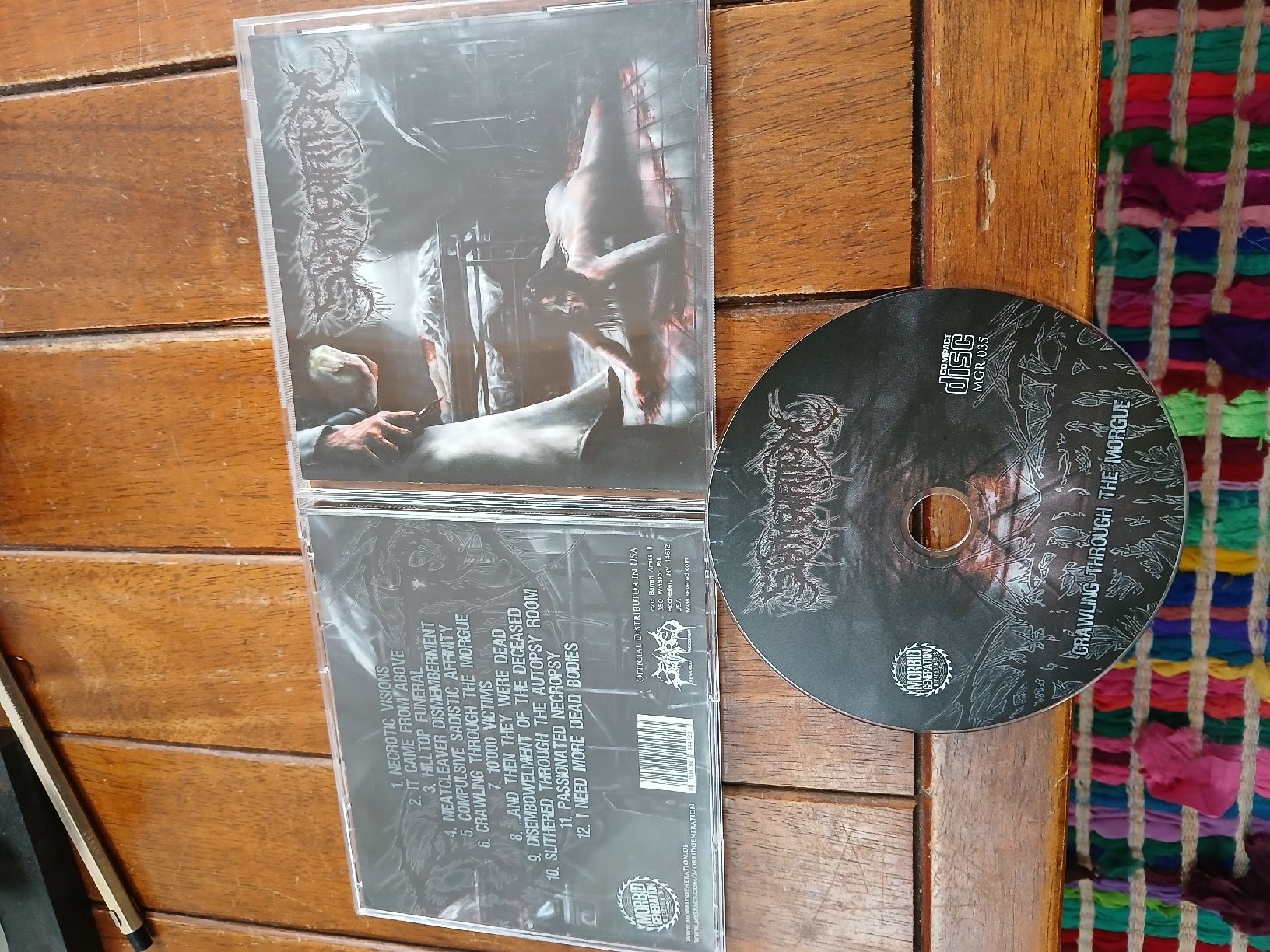 CD: slamentation- crawling... – Usato da St-Cergue venduto da VeganWarrior