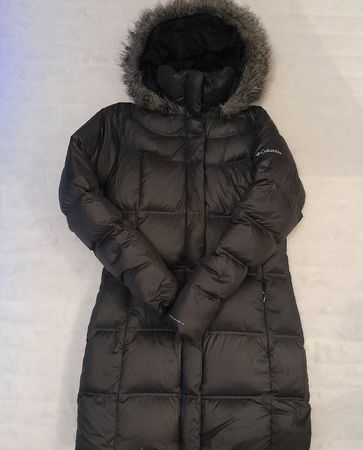Doudoune Columbia longue et chaude, taille S, hiver!