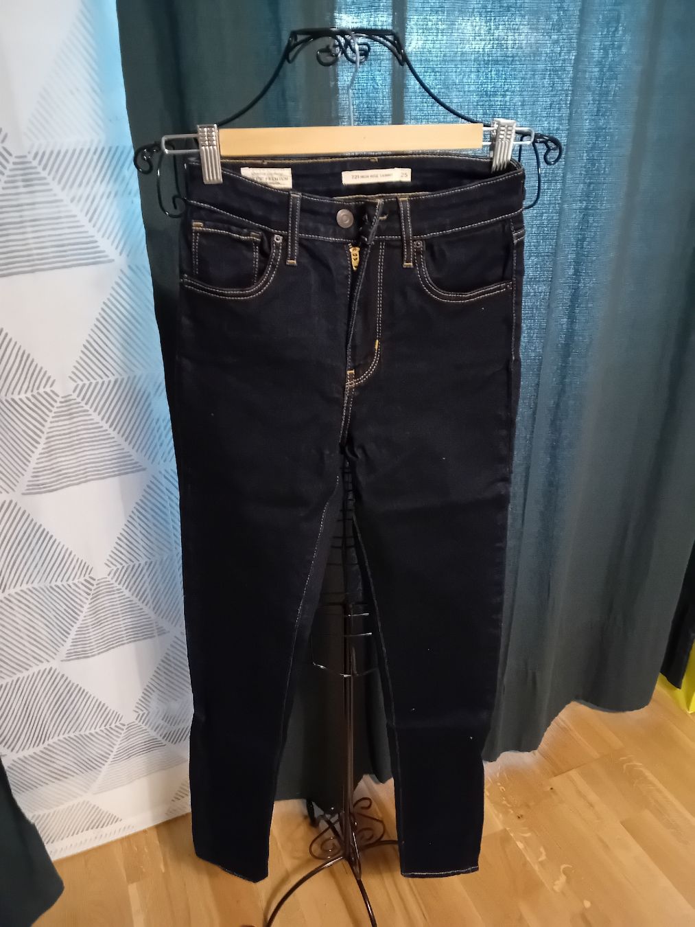 Levi's Jeans: jeans von Levis gr 25 – Nuovo (secondo la descrizione) da zürich venduto da janjaz