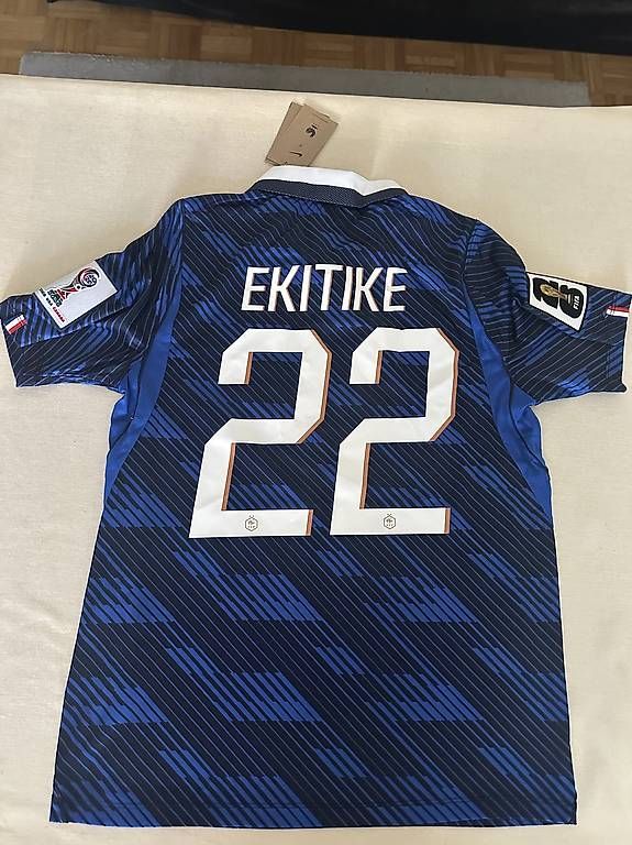 Leibchen & Hosen: Ekitike 22 Trikot – Gebraucht aus Birr von KingLaki 1