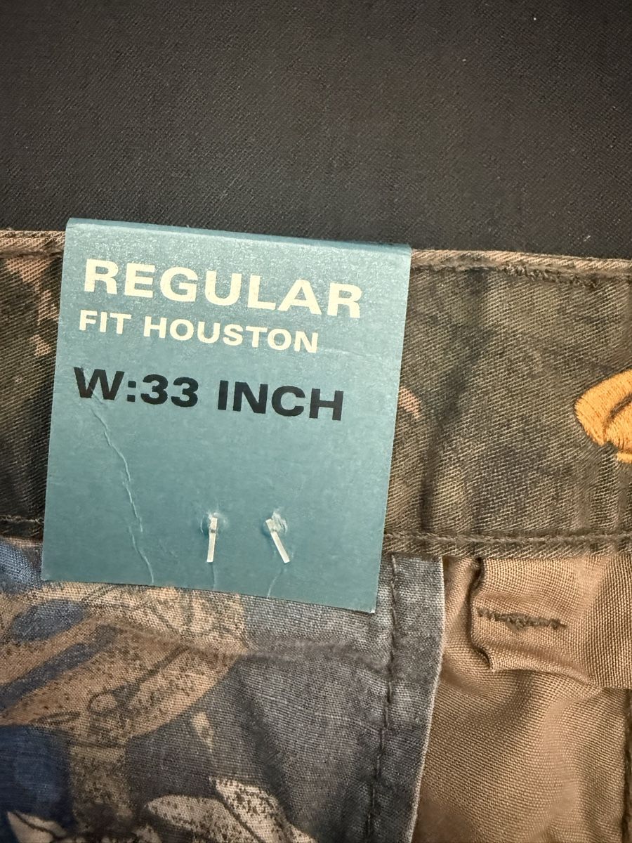 Hosen: Camel Active Cargo Shorts, Gr. 33, Regular, Top Zustand! – Neu und originalverpackt aus Mettmenstetten von _4_YOU_ 4