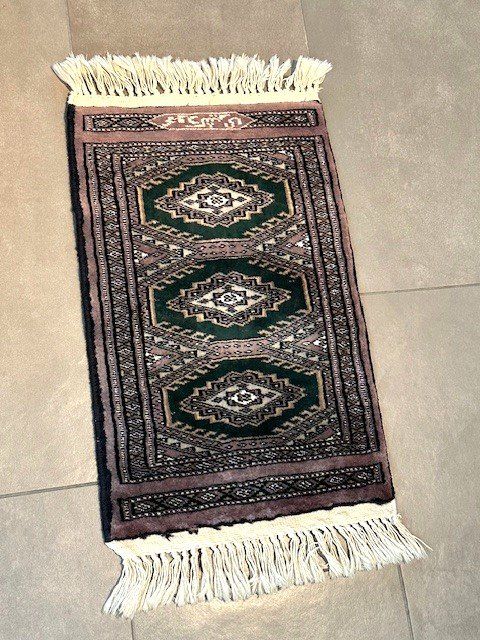 Teppiche: kLeiNeR SeiDentePPicH – Gebraucht aus Winkel von zeho 2