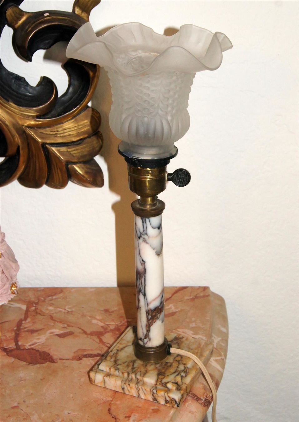 Lampen: Antike Lampe mit Marmorfuss & Cloche – Gebraucht aus Geroldswil von ARTEFACTO 2