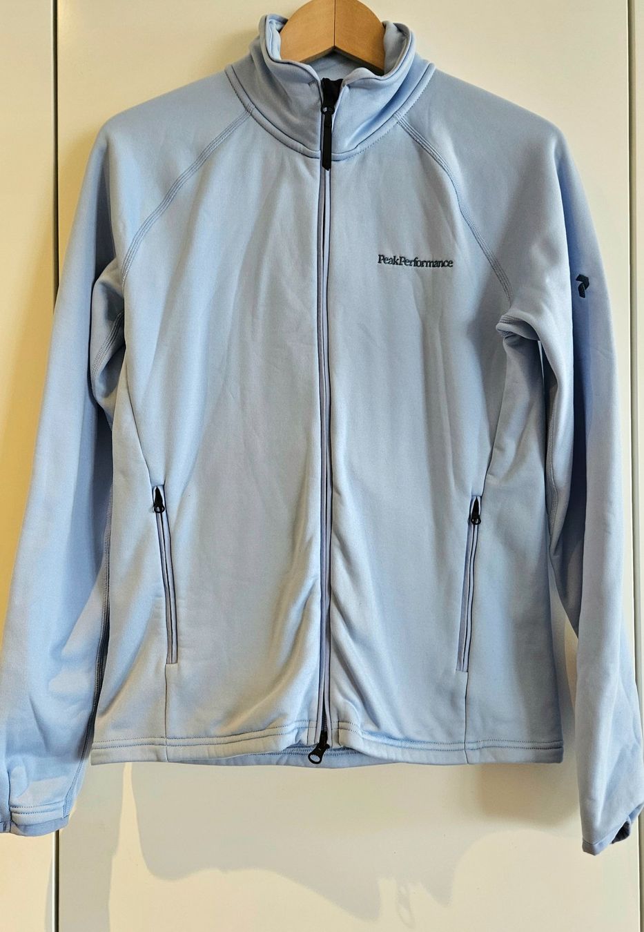 Peak Performance Giacche: NEUE Peak Performance Chill Zip Jacke Gr. M – Nuovo (secondo la descrizione) da Pfäffikon ZH venduto da sus_x8jh 1