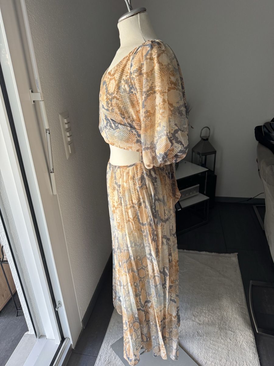 Asos Vestiti: Sommerliches Midikleid im Schlangenmuster Gr. 38 – Nuovo (secondo la descrizione) da Olten venduto da bir_k96n 1