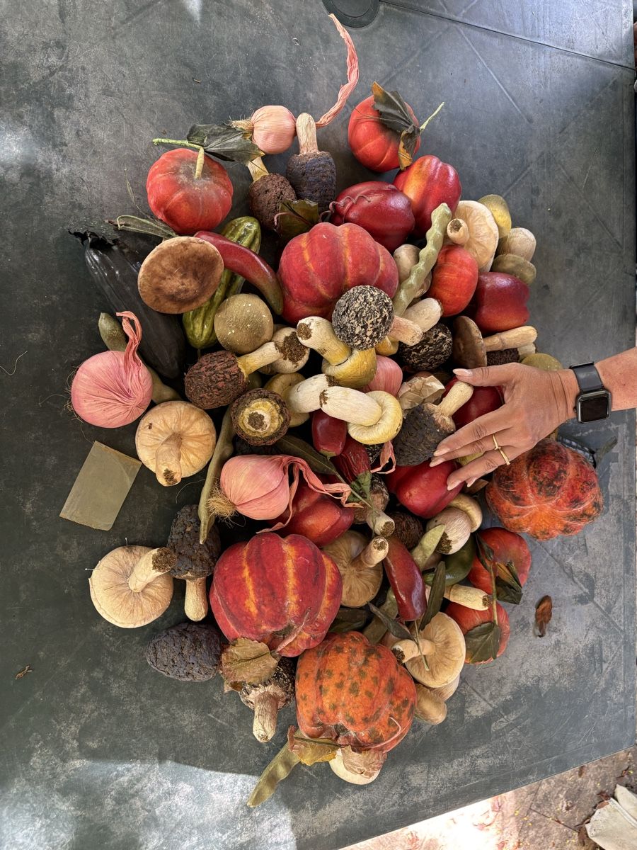 Tutte le decorazioni: Légumes de décoration en papier  – Usato da Cointrin venduto da inf_9j5w