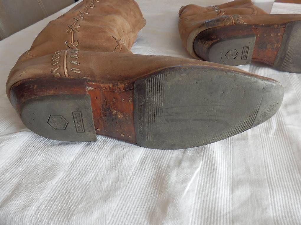 Scarpe da uomo: Bottes Mexicaine en daim taille 43 – Usato da Hauterive NE venduto da Davidsonson 4