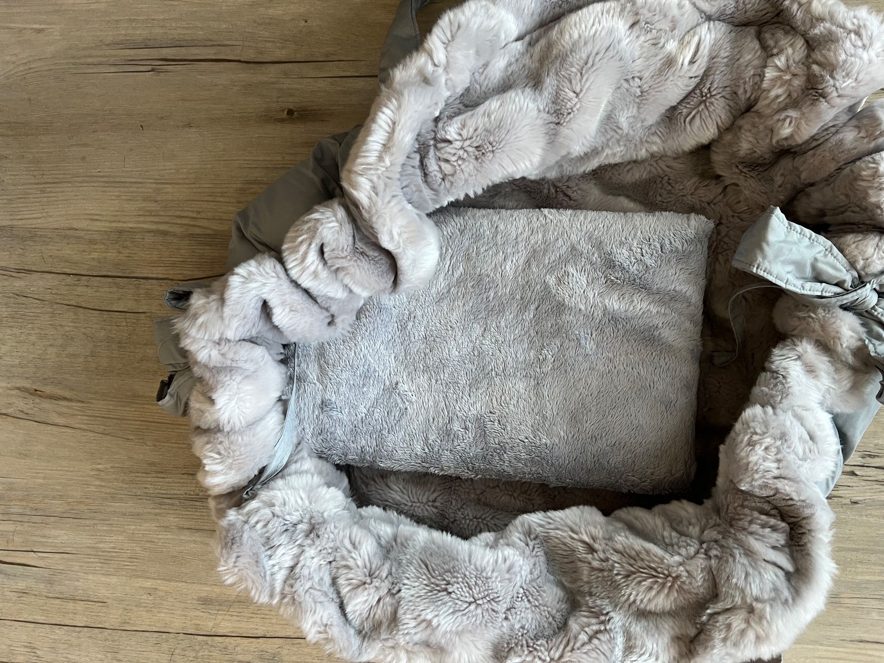Sacs femmes: Borsa cani hand Made con ecopelliccetta – Neuf (Voir description) à St Moritz par Ma_S2023 3