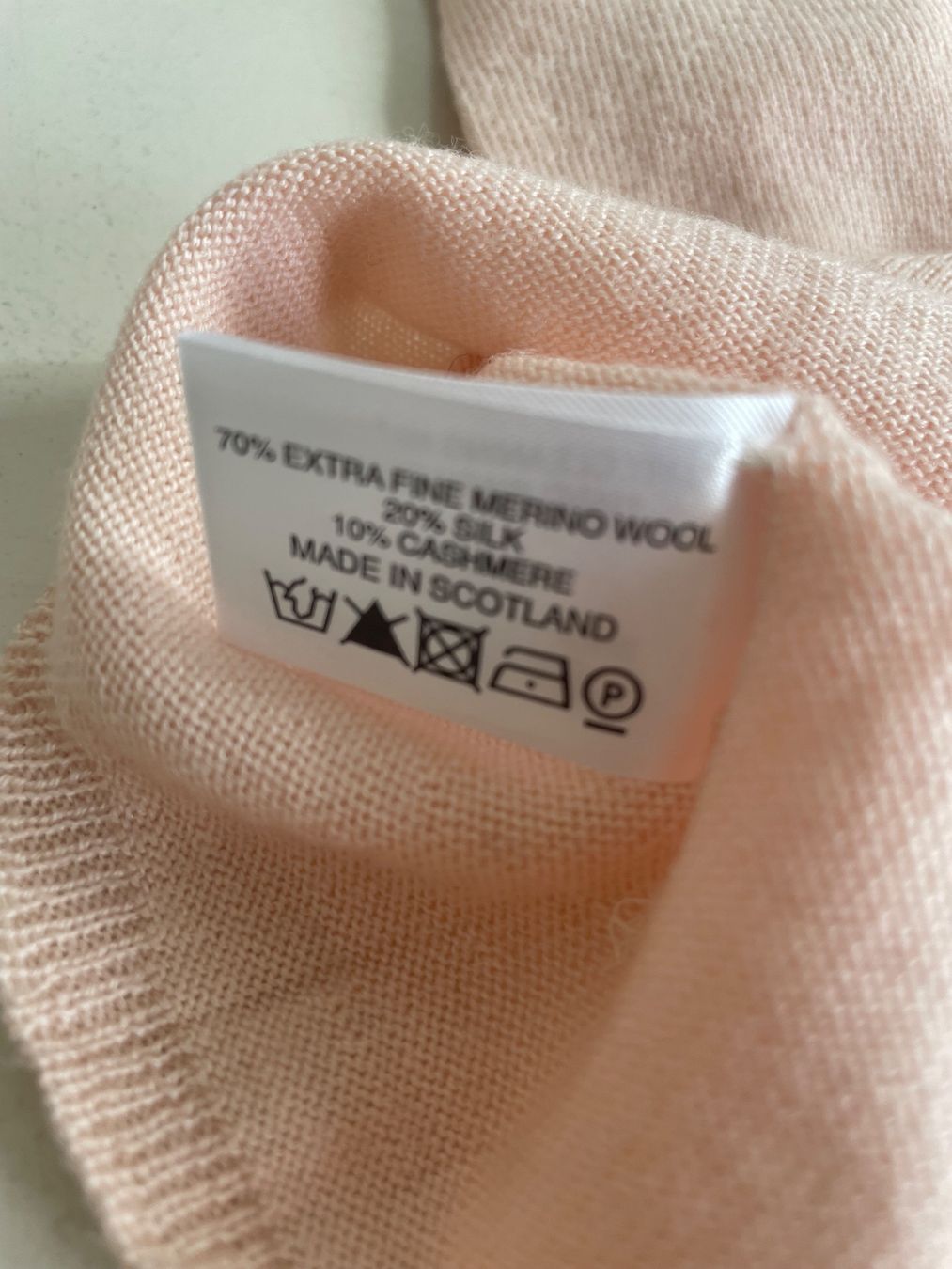 Pullover & Sweatshirts: Pullover HAWICO 100% Extra fine Merino Wool - Silk Cashmere – Gebraucht aus Minusio von Pink222 3