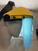 Schutzhelm mit Plexiglas zum rauf und runterklappen Neu