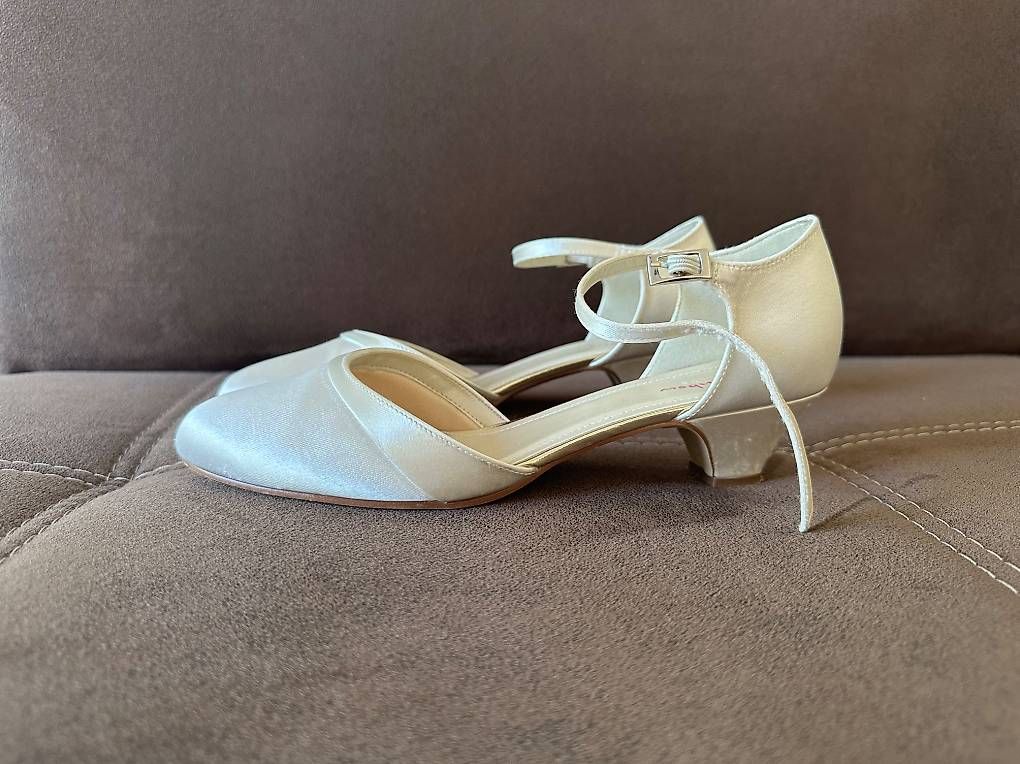 Scarpe da donna: Brautschuh 'Vida' von Rainbow club – Usato da Thun venduto da ramona_hasen 2
