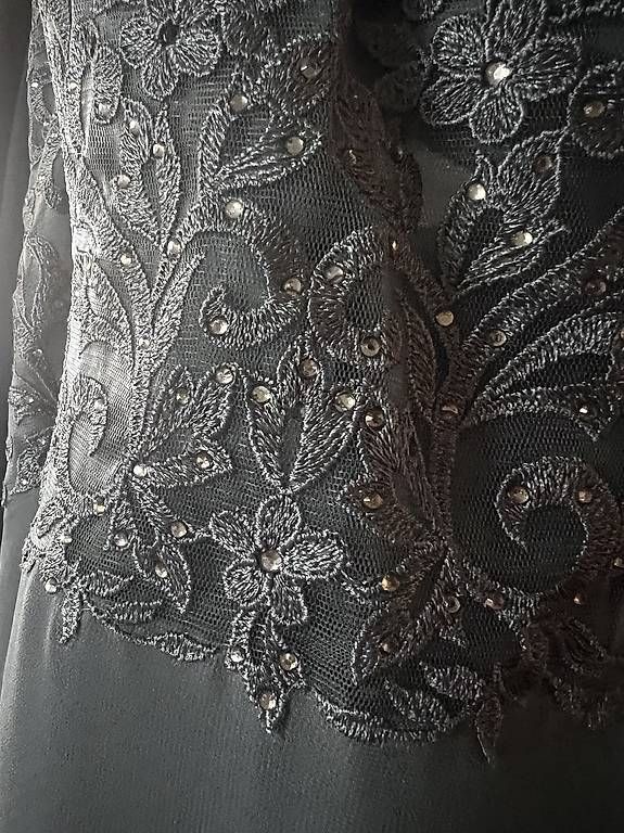 Vestiti: Abendkleid  – Usato da Winterthur venduto da Anjarys 5