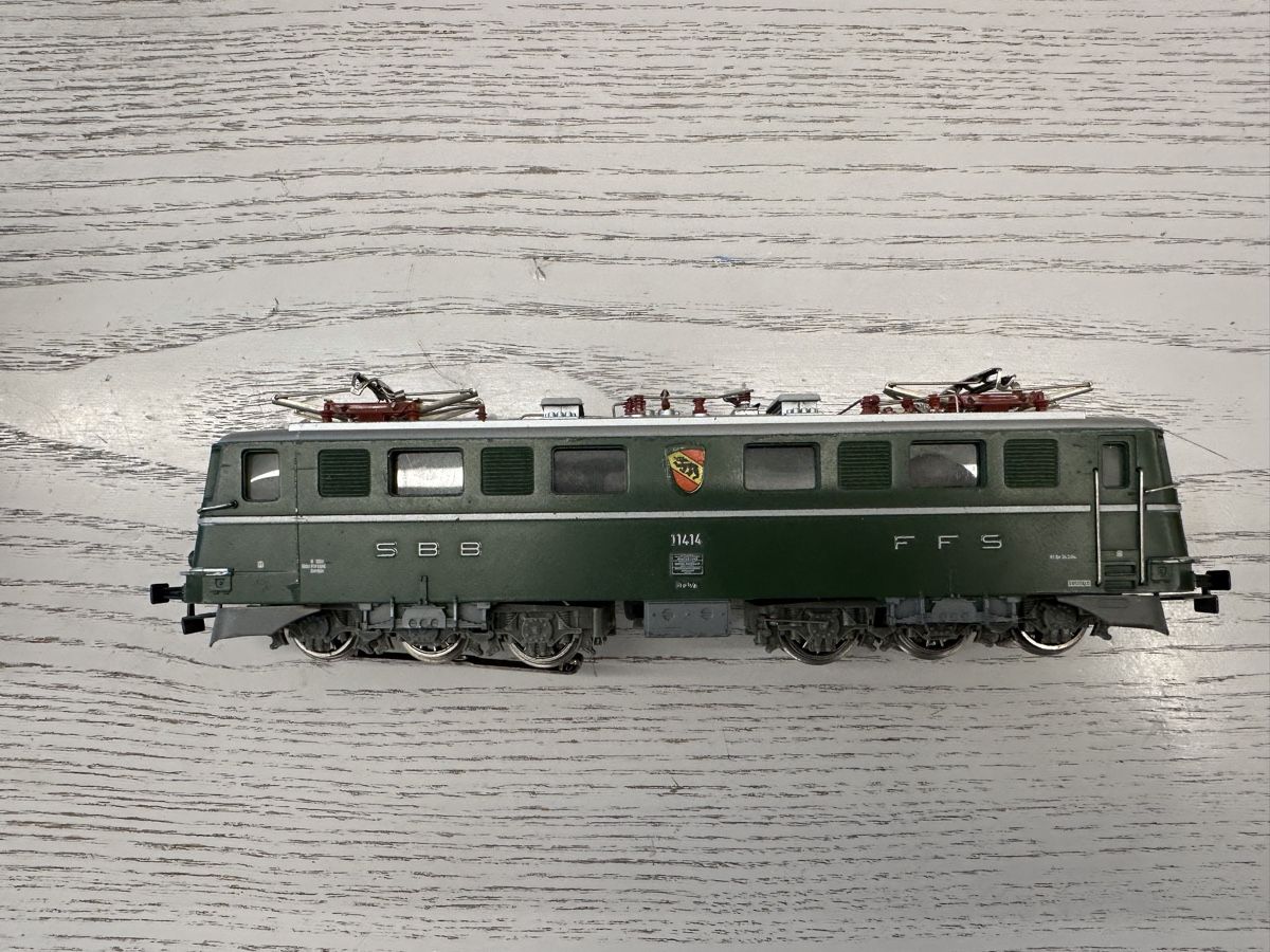 Märklin Modellini di ferrovie: Märklin 3050 SBB Ae 6/6 – Usato da Lupsingen venduto da New-Haven 2
