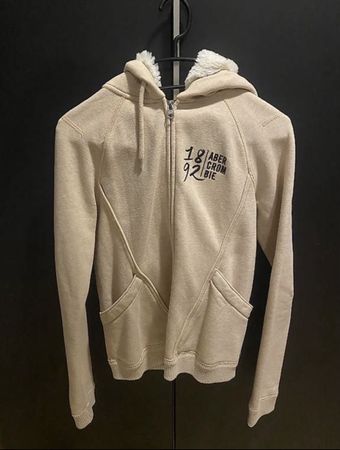 Warm & Cozy Winter Hoodie Abercrombie and fitch xs