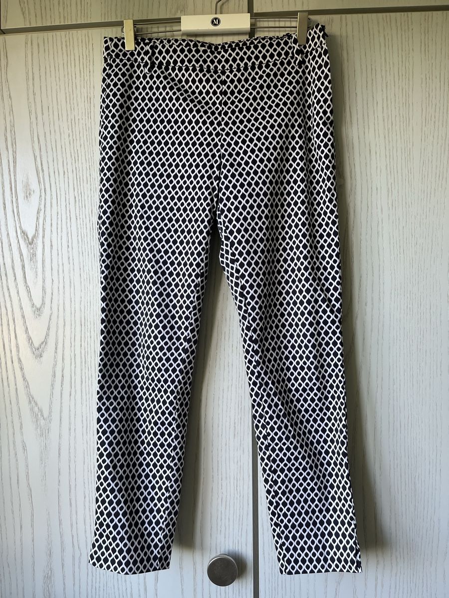 Hosen: Schicke Hose mit Muster, schwarz/weiss, Gr. M, – Gebraucht aus Wermatswil von -secondchance-