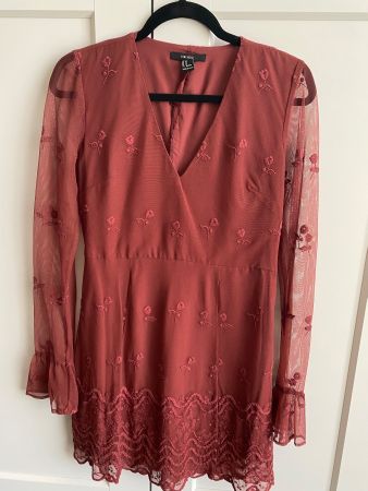 Minikleid in Spitze