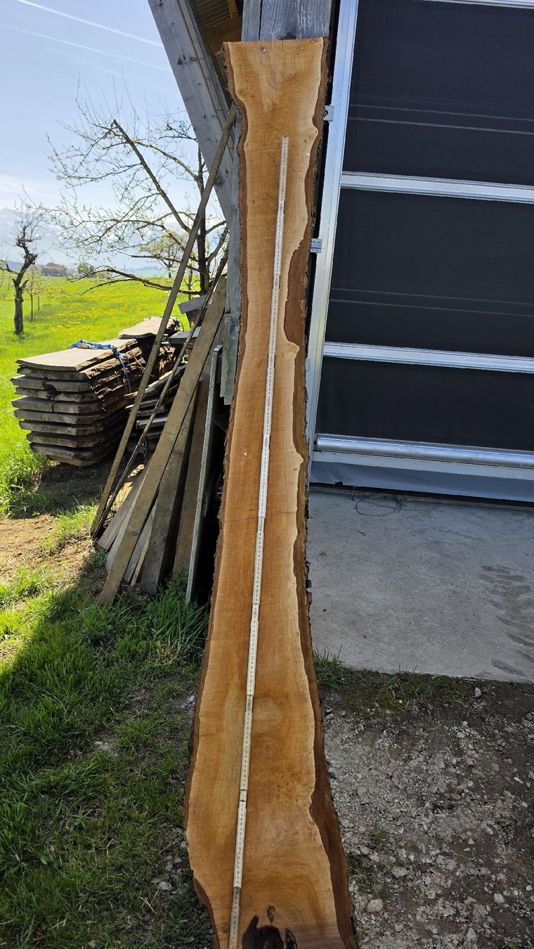Articoli in legno: kirschbaum schwarten brett – Usato da Niedermuhlern venduto da Bkdesign