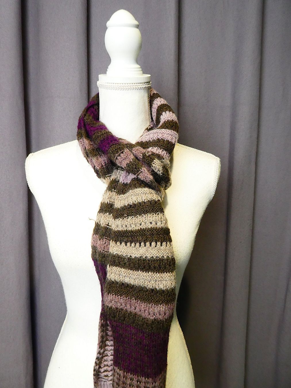 Foulard & Sciarpe: Handgestrickter Schal – Usato da Urtenen-Schönbühl venduto da Restwert_Schoenbuehl
