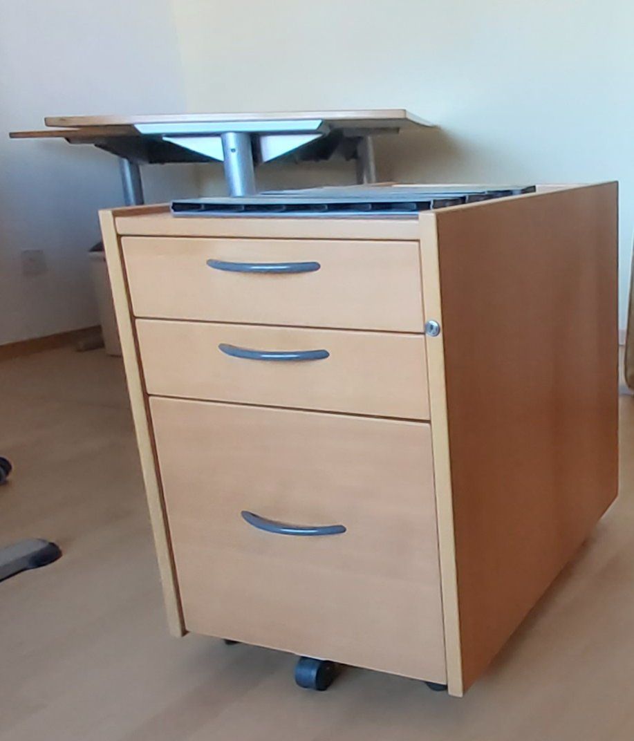 Ikea Schreibtische: IKEA Schreibtisch – Gebraucht aus Schübelbach von Su61cl4wr 7