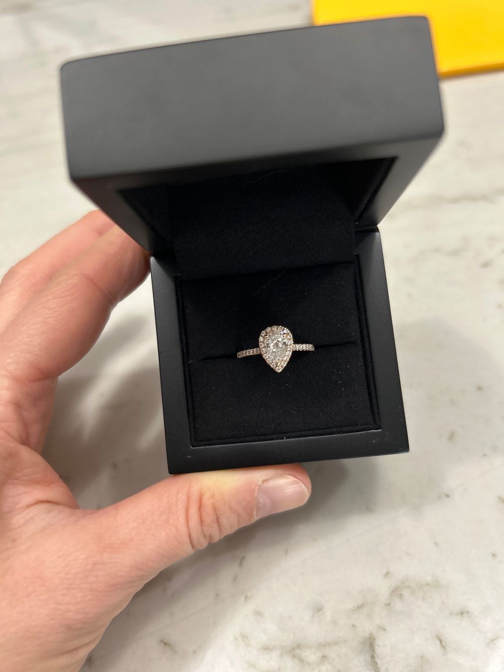 Anelli: Solitaire poire diamant – Usato da Rolle venduto da pioupiou76