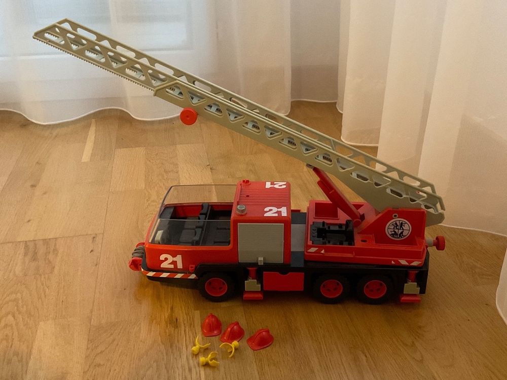 Playmobil Feuerwehrauto mit ausfahrbarer Drehleiter | Kaufen auf Ricardo