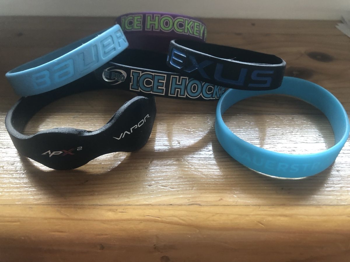 Bracciali & Braccialetti: 6er Set Hockey Silikon Armbänder – Usato da Eglisau venduto da Vidal_sosun 1