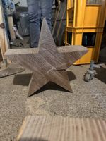 2 handgefertigte massive Holzsterne rustikale Deko