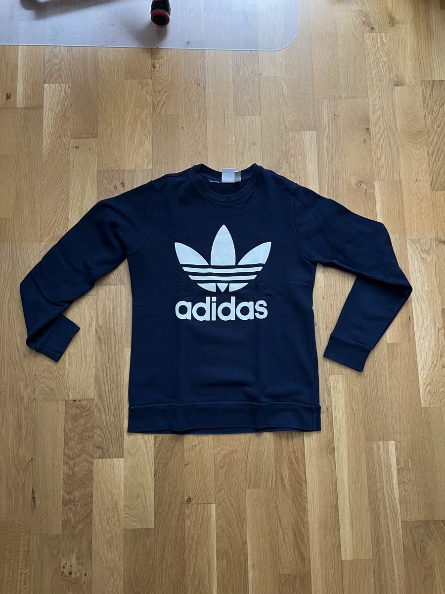 Adidas Maglioni & Felpe: Pull Adidas bleu marine  – Usato da Cortaillod venduto da Y1nn_jqr