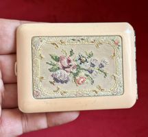 hübsches Kartenetui rosa/beige mit Blumenstickerei Vintage✨