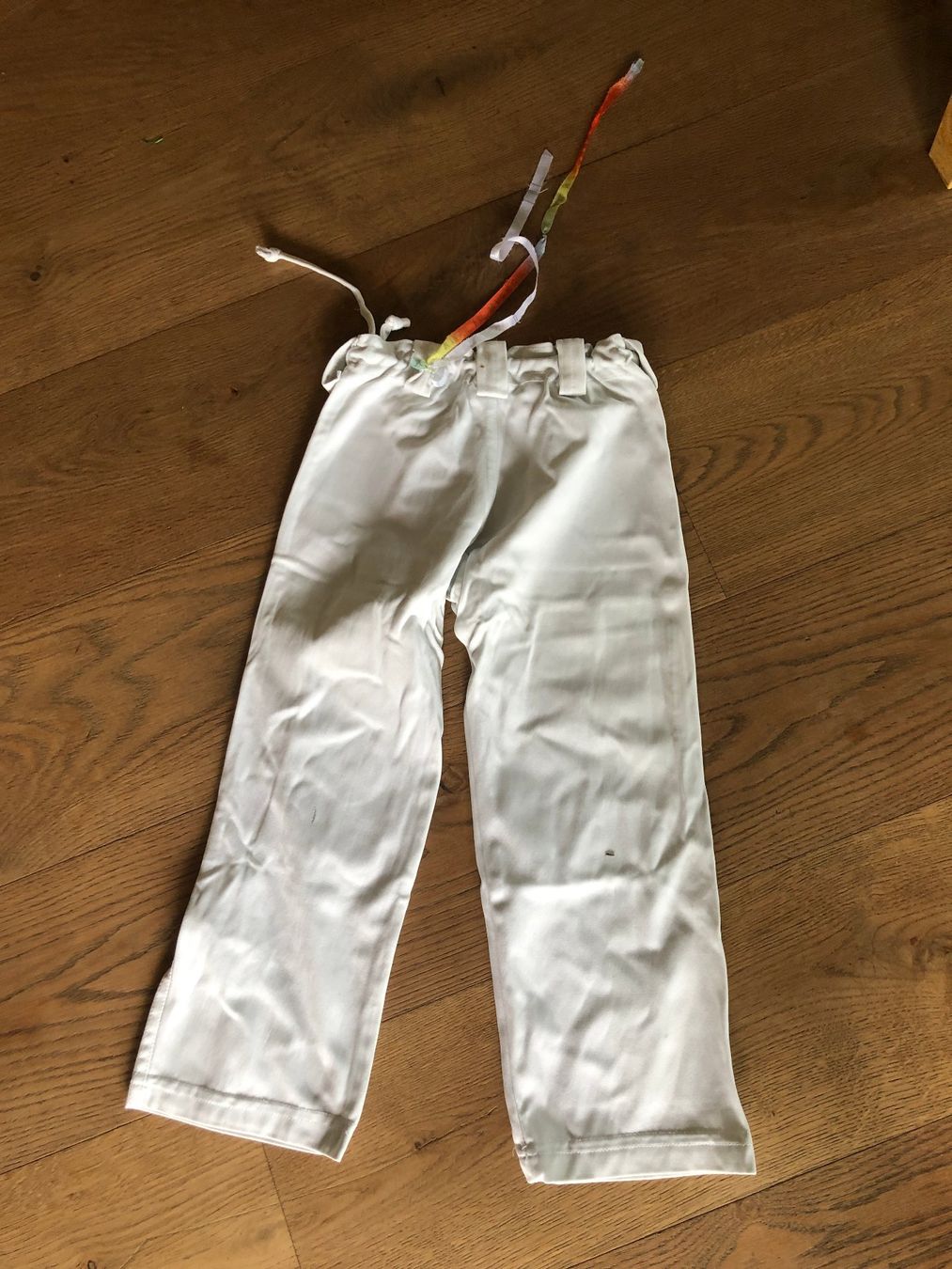 Pantaloni: Capoeira-Hose – Usato da Auslikon venduto da Kaede4
